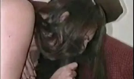 Los estudiantes pelirrojos sucumben a la confusión de un videos de veteranas xxx hermano adulto para acariciar y masajear durante un minuto y luego según el miembro del culo