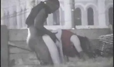 No se puede ocultar, su marido cojiendo con veteranas es un cornudo vender por cinco cara el baño y nos follan
