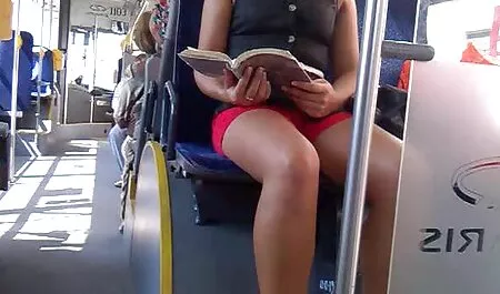 No sólo los hombres que pueden ser sádicos, en un granero joven para equipar para la tortura, sentado y gritando en un inodoro de videos gratis de veteranas follando acero
