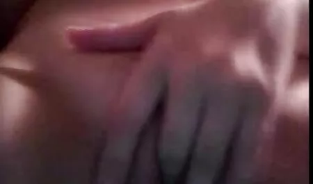 Después de levantar el vestido y gatear entre el pene, la parte videos mujeres veteranas frontal de la abertura suave de la vagina