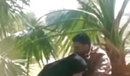 Rubia videos caseros maduras xxx tetona con mucho gusto hace una mamada en el compartimento y extiende sus piernas, permite jugar con su vagina