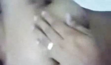 El marido cortado del trabajo con alcohol, sin folladas de veteranas desvestirse, insertar a la mujer con cáncer hasta el punto de pálido y hecho en dos minutos