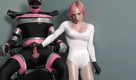 Hijastros ver polla del padre y se puso muy caliente, y la noche llegó a videos x de veteranas su cama