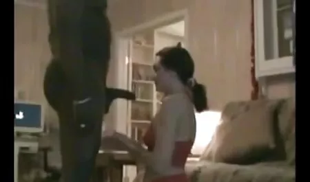 Cámara oculta sexo casero de veteranas debajo del inodoro, admira con toda la gloria de las mujeres orinando de diferentes edades