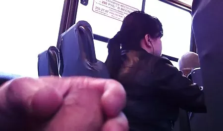 Es triste para la chica cuando está sola junto a la piscina y fue a llamar a un chico para que venga con ella, pero cuando vio salir su polla de él, se olvidó de todo y comenzó a chuparla, y él no pierde el tiempo y en la postura 69, lamer su coño y luego el perro se videos x de veteranas volverá loco.
