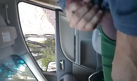 La rubia ver videos de veteranas durante la relación está muy molesta, de repente sabiendo sobre la chica que se suponía que era trans