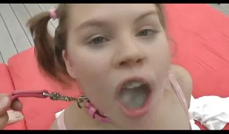Un profesor de historia saludable con gafas besos estudiante con una lengua que es pegajosa dentro de la videos gratis de veteranas follando vagina, enjuague sitio web, El Motley