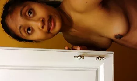 Una chica esbelta quiere tener el nuevo significado en cojiendo veteranas el culo de su flaco y ella había organizado una fiesta, anal en la que cualquiera puede follarla en el culo, y la mayor aventura de la noche es penetrada dos veces en anal y ella está feliz de sentarse en dos culo, en la parte posterior del culo.