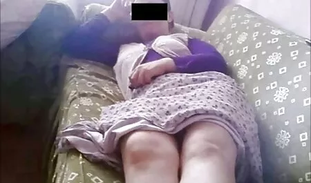 Seducir al padre ver videos porno de veteranas de su amigo y dar puntos a sí mismo, quedarse en su casa