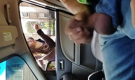 Cubre la boca de las criaturas vivientes y mira a ver videos de veteranas tus amigos tener sexo conmigo, sabrás cómo empujar tu polla en el agujero de otra persona