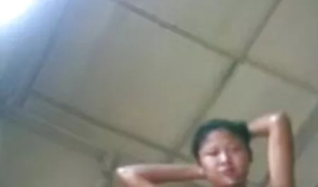 Porno vio la famosa parodia de la película de terror con veteranas tetudas humor negro y doblaje ruso