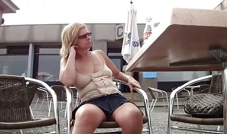 Un bebé asiático es quizás lo más maravilloso en videos por no maduras la vida de este hombre y él está feliz de saber cómo en la mañana cuando ella desde el segundo piso baja con él, su mano inmediatamente deslizando el vientre hacia abajo en bragas y dedos buscando coño mojado listo para rendirse en cualquier momento, pero dulce de ella
