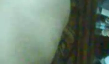 El gerente del hotel aceptó con mucho gusto satisfacer la solicitud videos por no maduras del cliente en la habitación y follarla