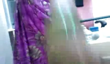 Mantenga las manos de este xxx veteranas amateur bastardo lejos de mí, el hombre rasgó el vestido de su hermana y le mostró las tetas