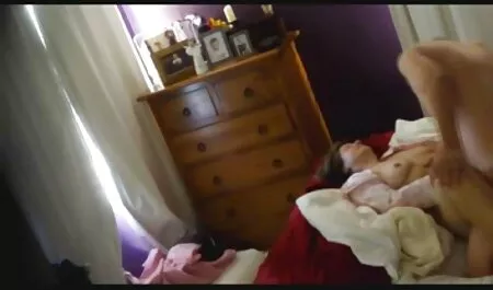 Mostrar lascivo Japonés lamiendo su esposa ver videos de veteranas en público en frente de público