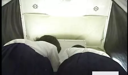 El conductor de la limusina se sorprendió por la vista en el videos veteranas desnudas espejo retrovisor, la anfitriona se quitó la ropa y se acarició