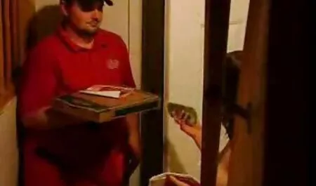 Un peludo fotógrafo captura a videos de sexo gratis con veteranas un joven elfo en su estudio en el trádromo
