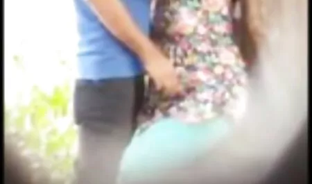 Psicológicamente ajusta la mente para permitir que el videos de veteranas buenas botín se siente en este pico