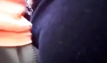 En un pequeño apartamento videos veteranas sexo Jruschov, los niños follan con la perra en la pequeña habitación