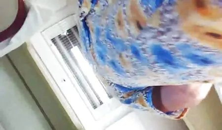La chica se sienta coño en la cara del novio amplios videos de veteranas desnudas hombros, y el hombre le dijo al hombre a lamer su entrepierna