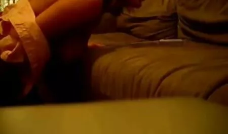 En el otro lado de la videos de veteranas cojiendo habitación vi las rabietas magras extrañas
