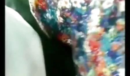 Agarrando el videos xxx gratis veteranas momento y el movimiento hábil arrancó la virginidad gritando niños pequeños