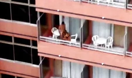 Después de ser revivido, Freddie Krueger fue despertado en la universidad, en un banco de laboratorio y videos caseros con veteranas follada todos los estudiantes